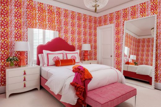Fathom fuchsia wallpaper and ‘ Fathom ’ hot pink fabric by Christopher Farr. Interior by Alison Skipper at McCann Design Group. Photography by Sargent Photography.