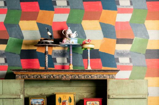 Zig Zag Wallpaper in Poppy, Design by Kit Kemp, Location at Firmdale Hotels, Photography by Oliver White-Smith